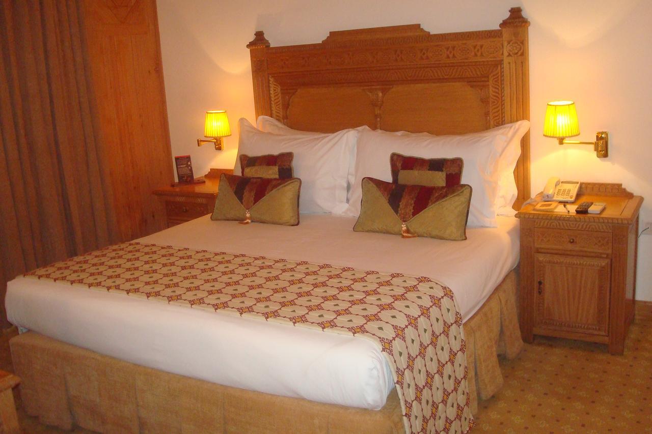 Gilgit Serena Hotel Buitenkant foto