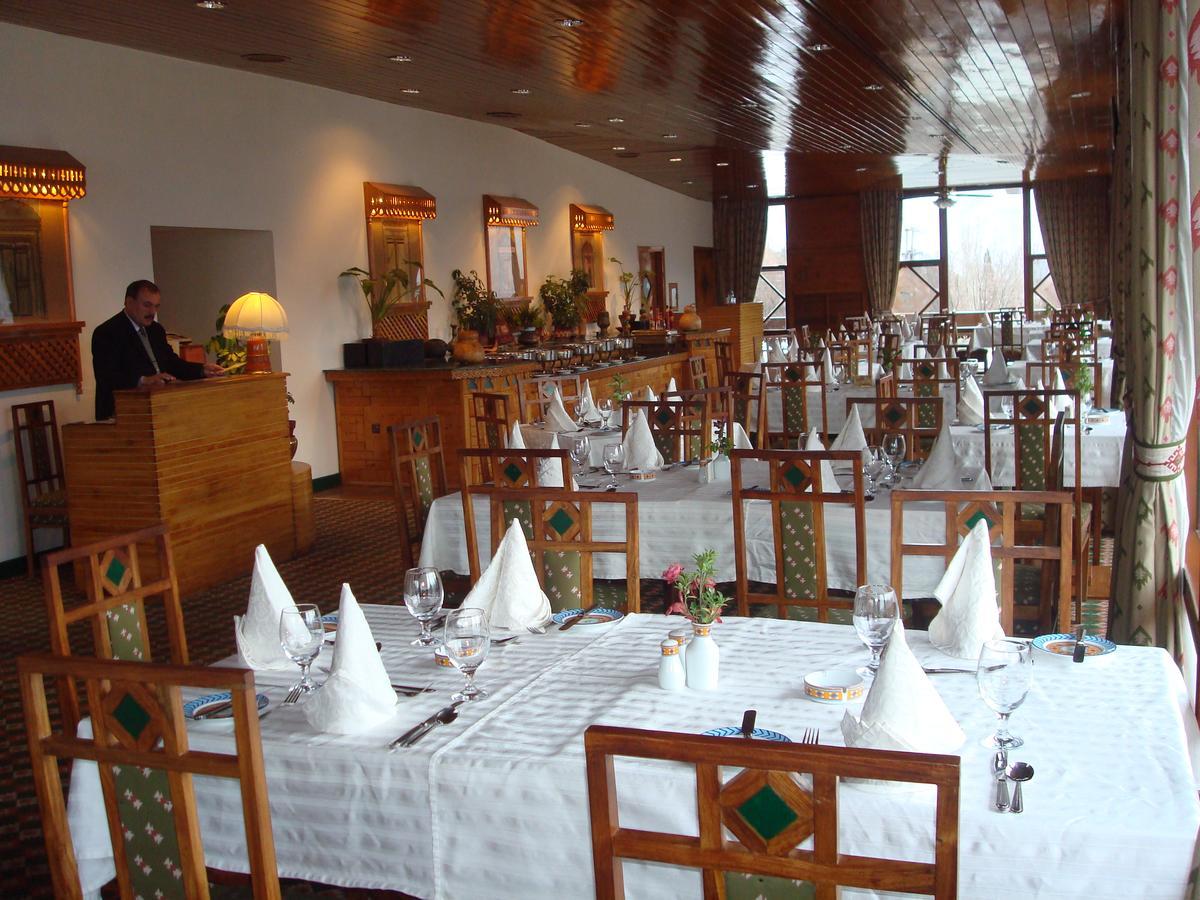 Gilgit Serena Hotel Buitenkant foto